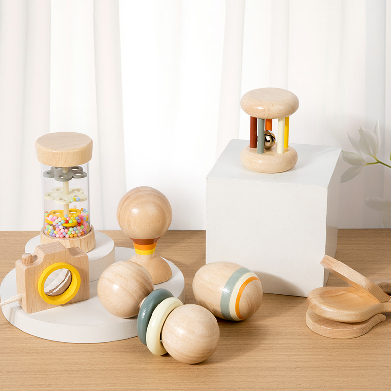 Jouets en bois Montessori 7 pi - Baby Rattle Toy Set avis et prix