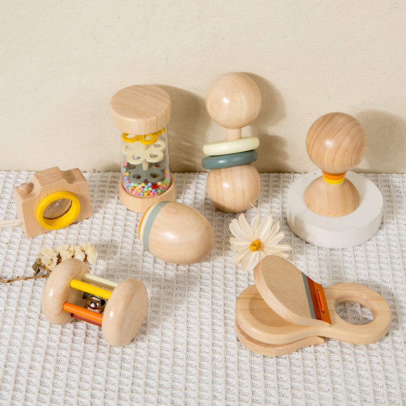 Jouets en bois Montessori 7 pi - Baby Rattle Toy Set avis et prix